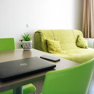 Twenty's Business Flats Timone Aparthotel